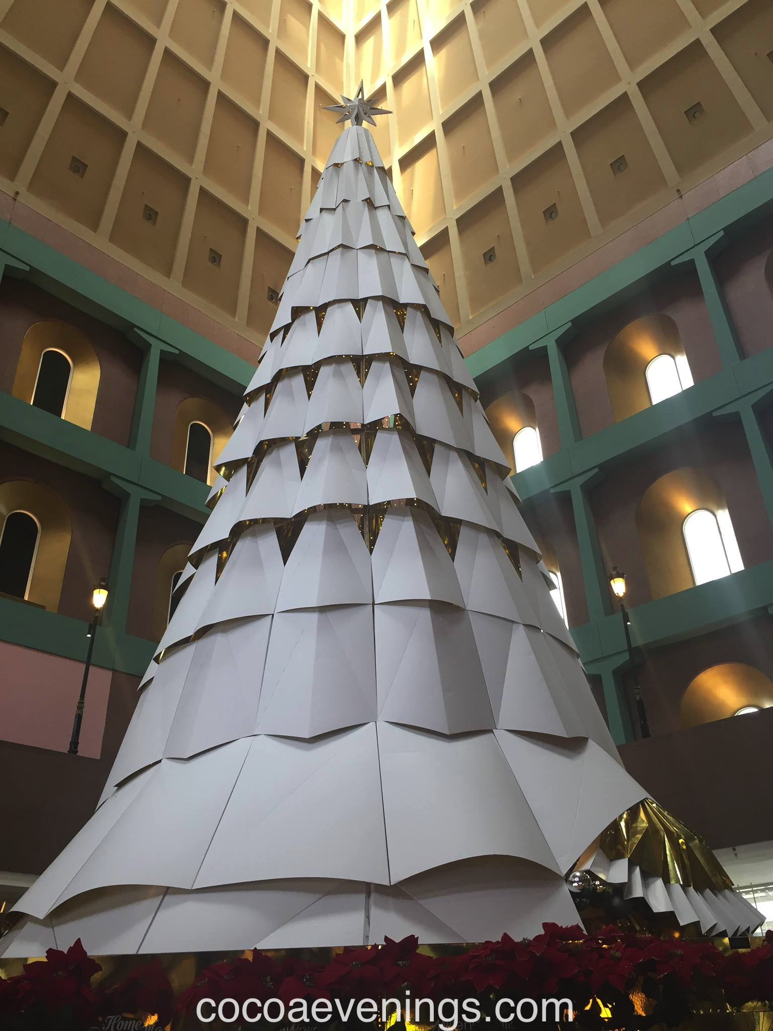 millennia-walk-indoors-christmas-tree-2015