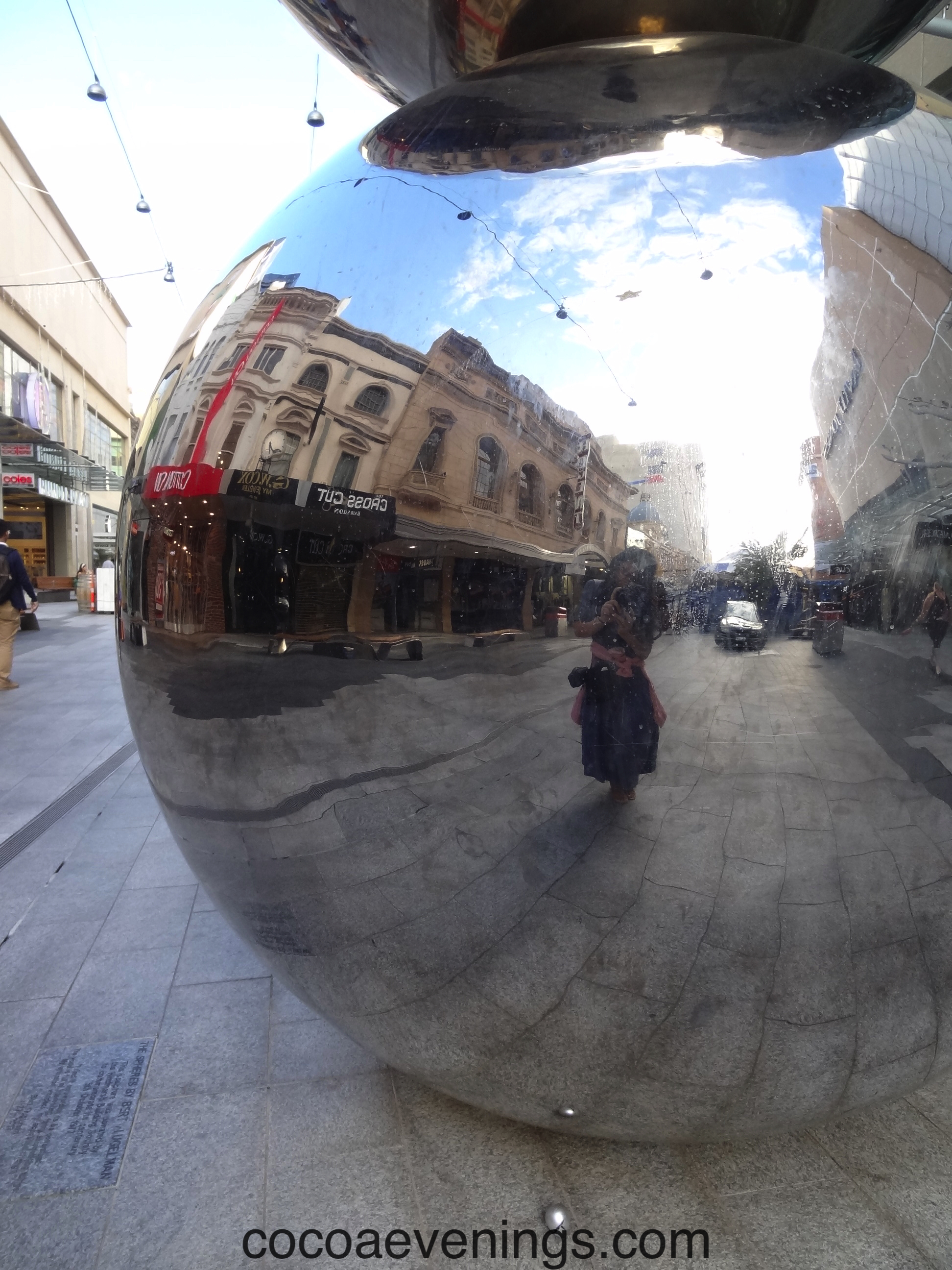 reflection-in-ball-sculpture-perth-australia-DSC03808